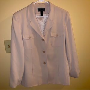 Laura Scott tan suit jacket